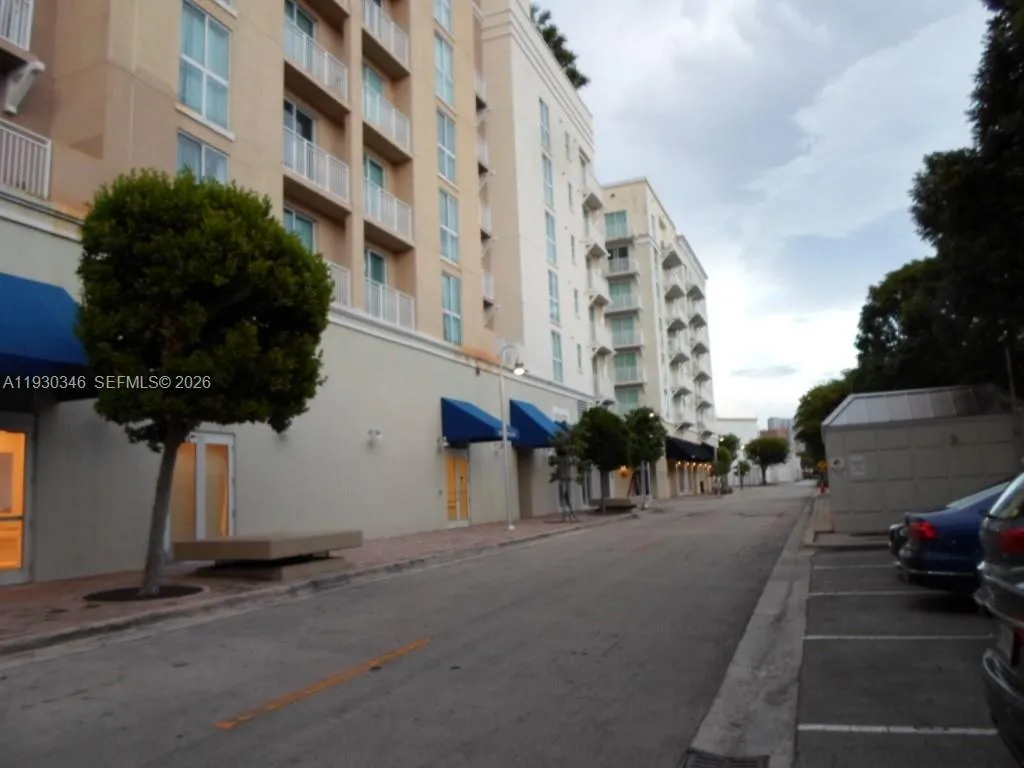 Foto de propiedad en 7275 SW 90th Way G 611, Miami, FL 33156 Miami con MLS# 