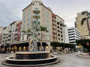 Foto de propiedad en 7280 SW 90th Street 506, Miami, FL 33156 Miami con MLS# 