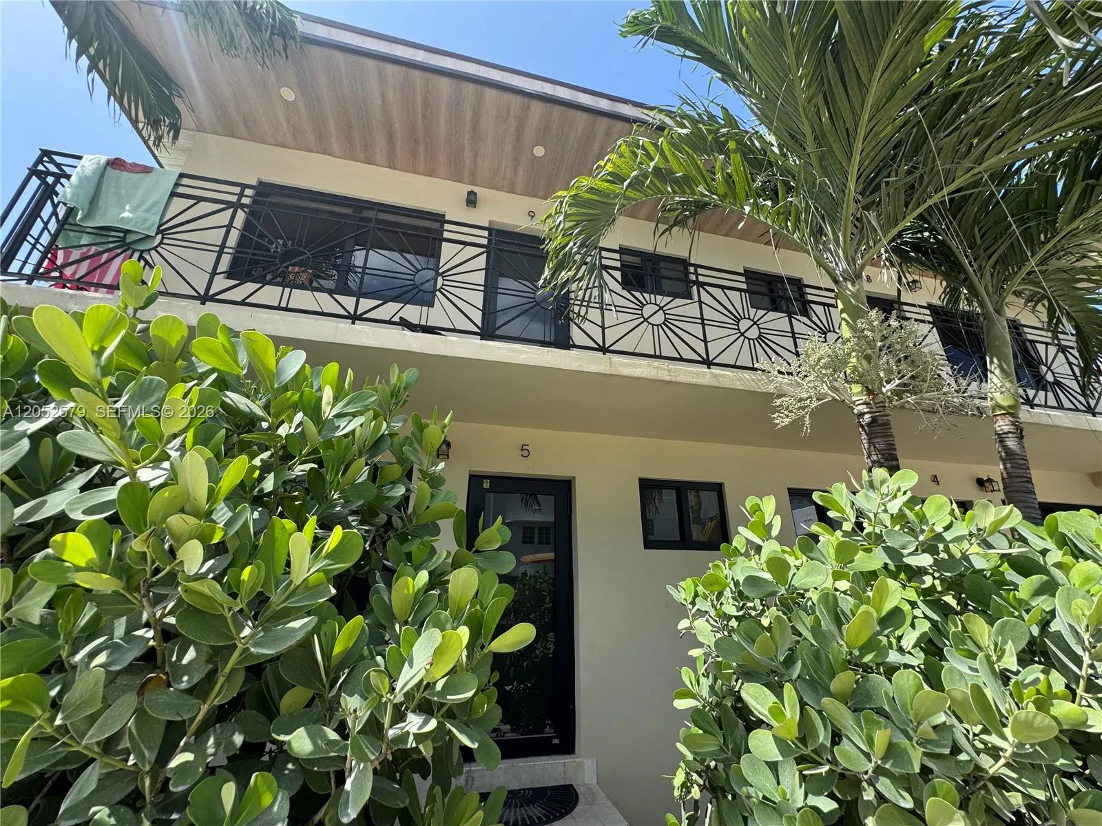 Foto de propiedad en 730 14th Place, Miami Beach, FL 33139 Miami Beach con MLS# 