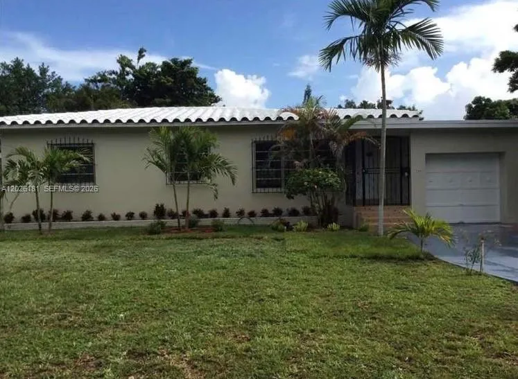 Foto de propiedad en 730 NE 139 Street, North Miami, FL 33161 North Miami con MLS# 