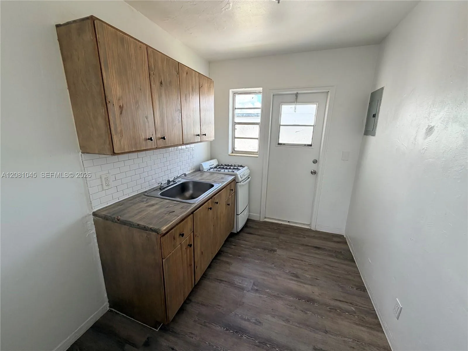 Foto de propiedad en 730 NW 101st Street 1-A, Miami, FL 33150 Miami con MLS# 