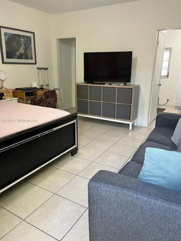 En Renta 730 SW 10th Street 1, Miami, FL 33130, Miami, FL 33130