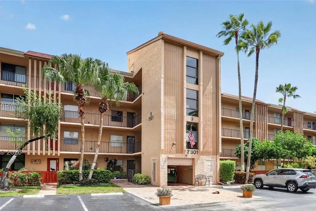 Foto de propiedad en 7301 NW 1st Street 106, Margate, FL 33063 Margate con MLS# 