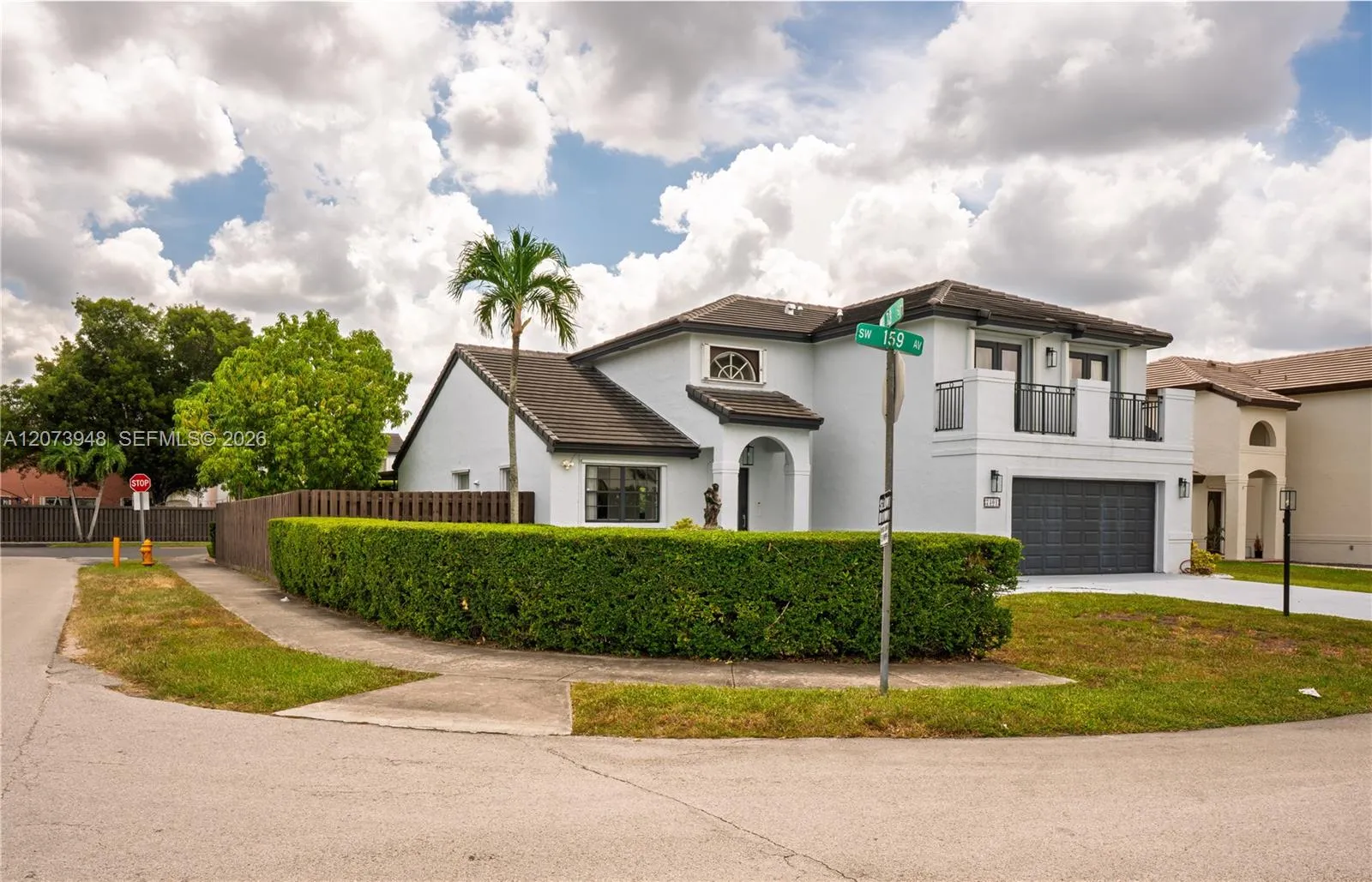 Foto de propiedad en 7301 SW 159th Avenue, Miami, FL 33193 Miami con MLS# 