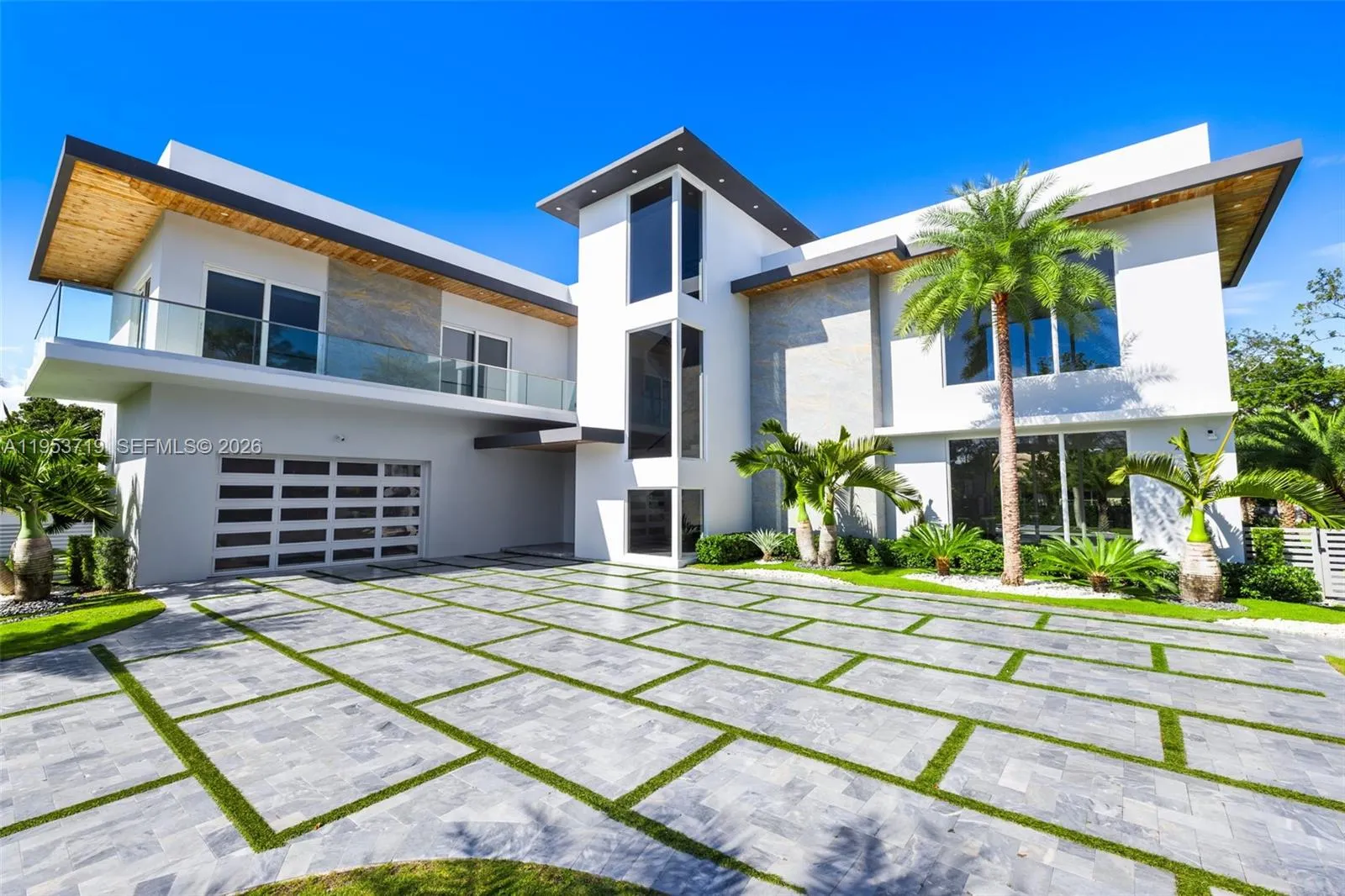 Foto de propiedad en 7301 SW 173rd Street, Palmetto Bay, FL 33157 Palmetto Bay con MLS# 