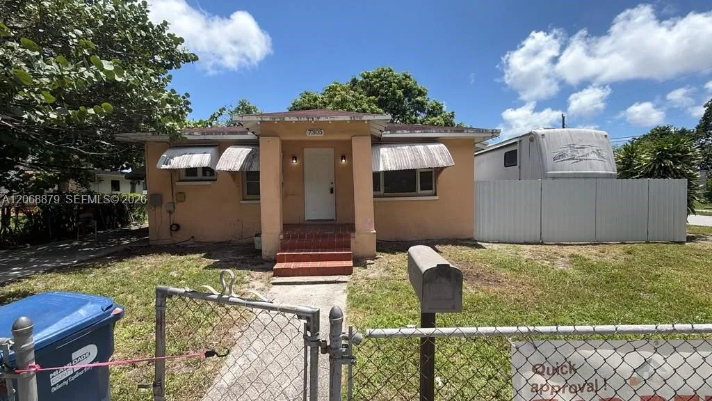 En Renta 7305 NW 17th Court ., Miami, FL 33147, Miami, FL 33147
