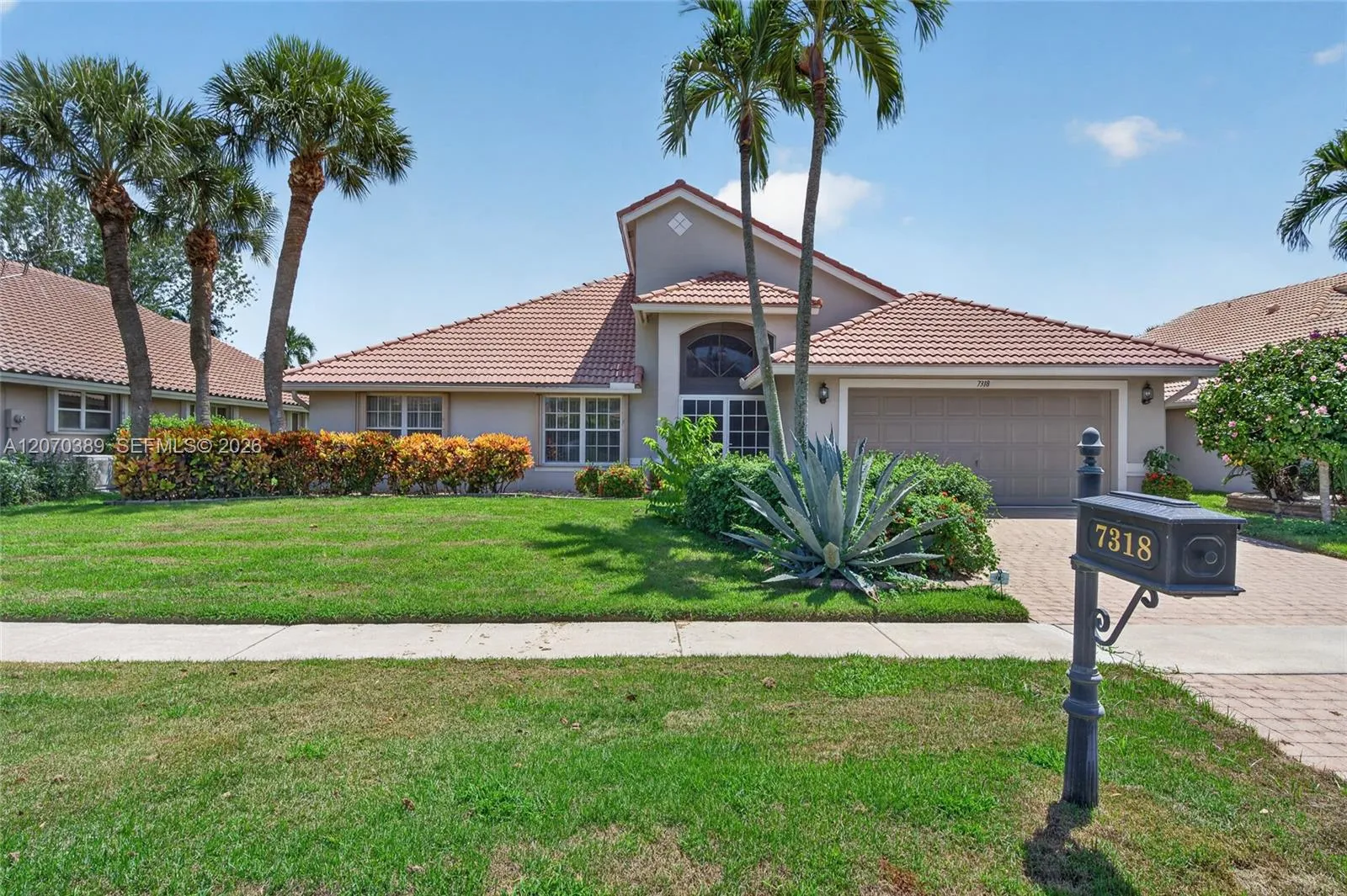 Foto de propiedad en 7318 Amber Falls Lane, Boynton Beach, FL 33437 Boynton Beach con MLS# 