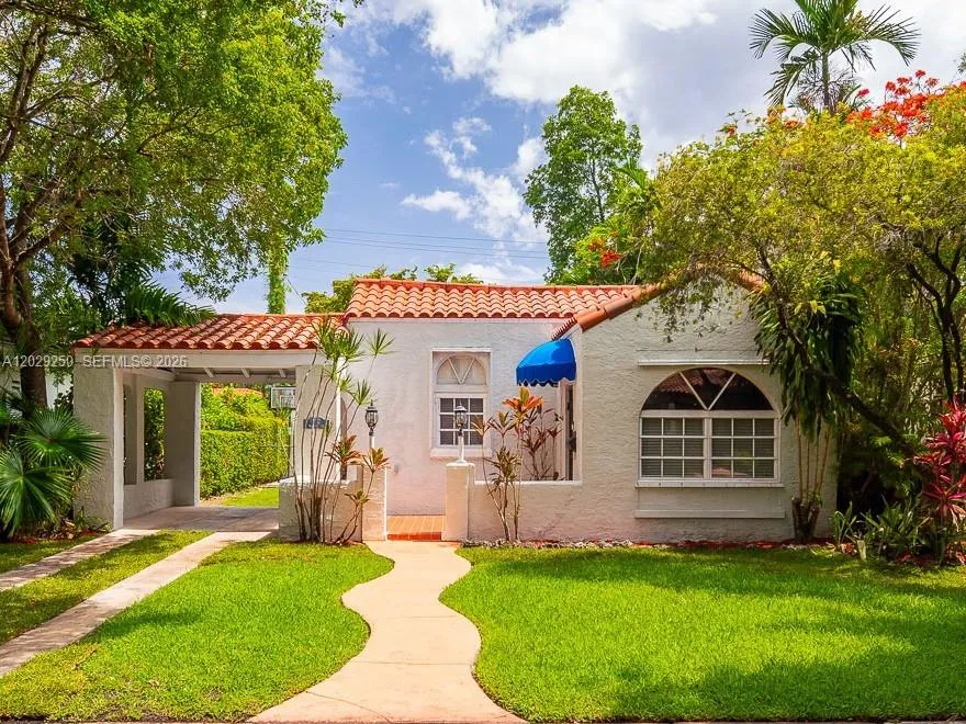 Foto de propiedad en 732 Majorca Avenue, Coral Gables, FL 33134 Coral Gables con MLS# 