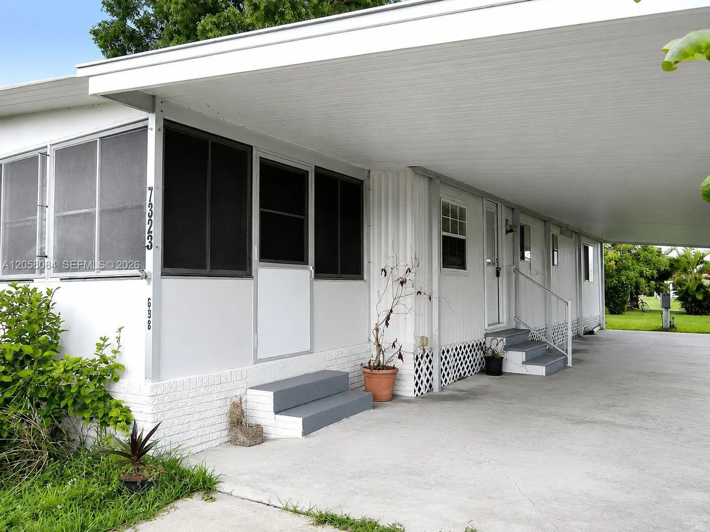 Foto de propiedad en 7323 N 44th Terrace N, Riviera Beach, FL 33404 Riviera Beach con MLS# 