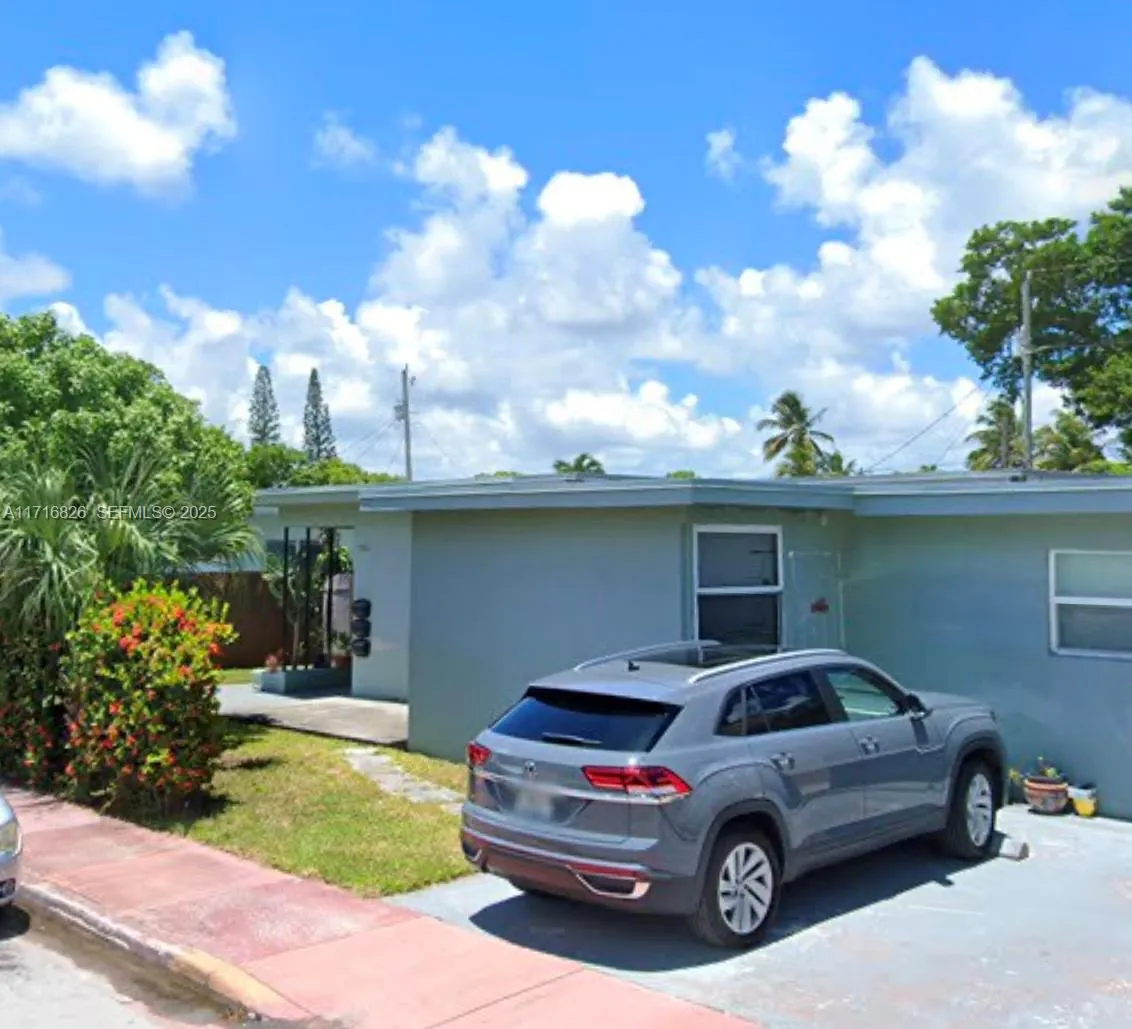 Foto de propiedad en 733 81st Street, Miami Beach, FL 33141 Miami Beach con MLS# 