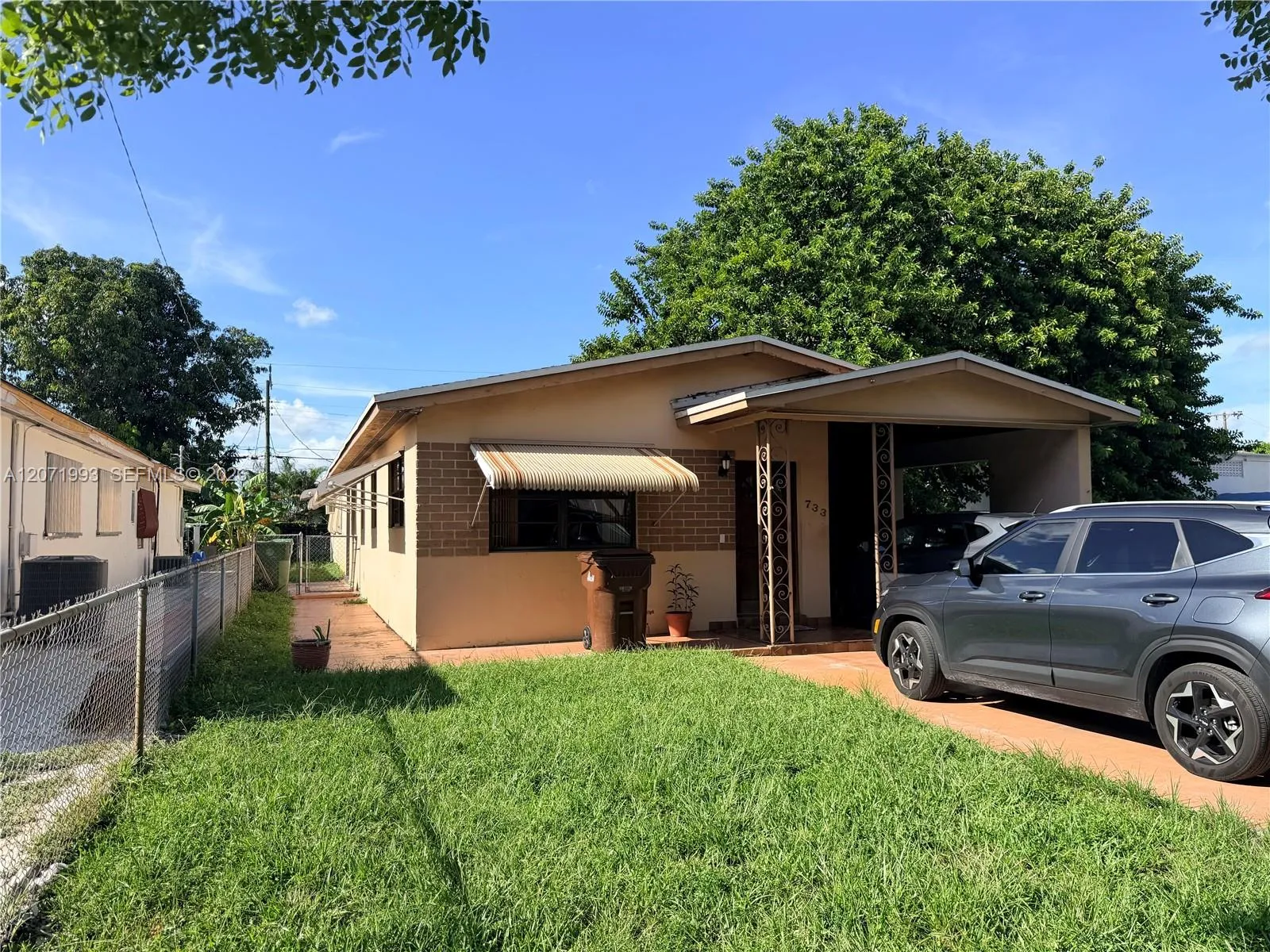 Foto de propiedad en 733 E 26th Street, Hialeah, FL 33013 Hialeah con MLS# 