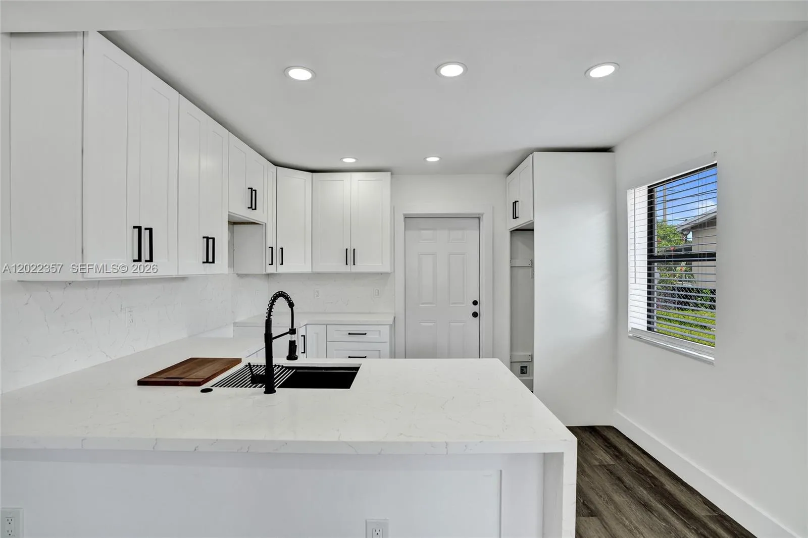 Vendido 733 NW 15th Terrace, Fort Lauderdale, FL 33311, Fort Lauderdale, FL 33311