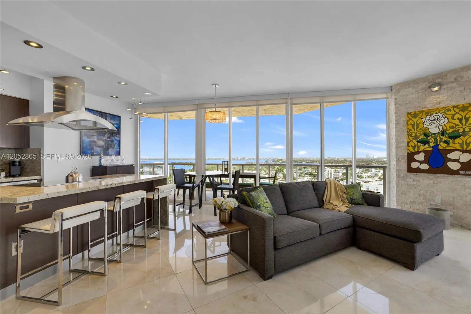 Foto de propiedad en 7330 Ocean Terrace 2604, Miami Beach, FL 33141 Miami Beach con MLS# 