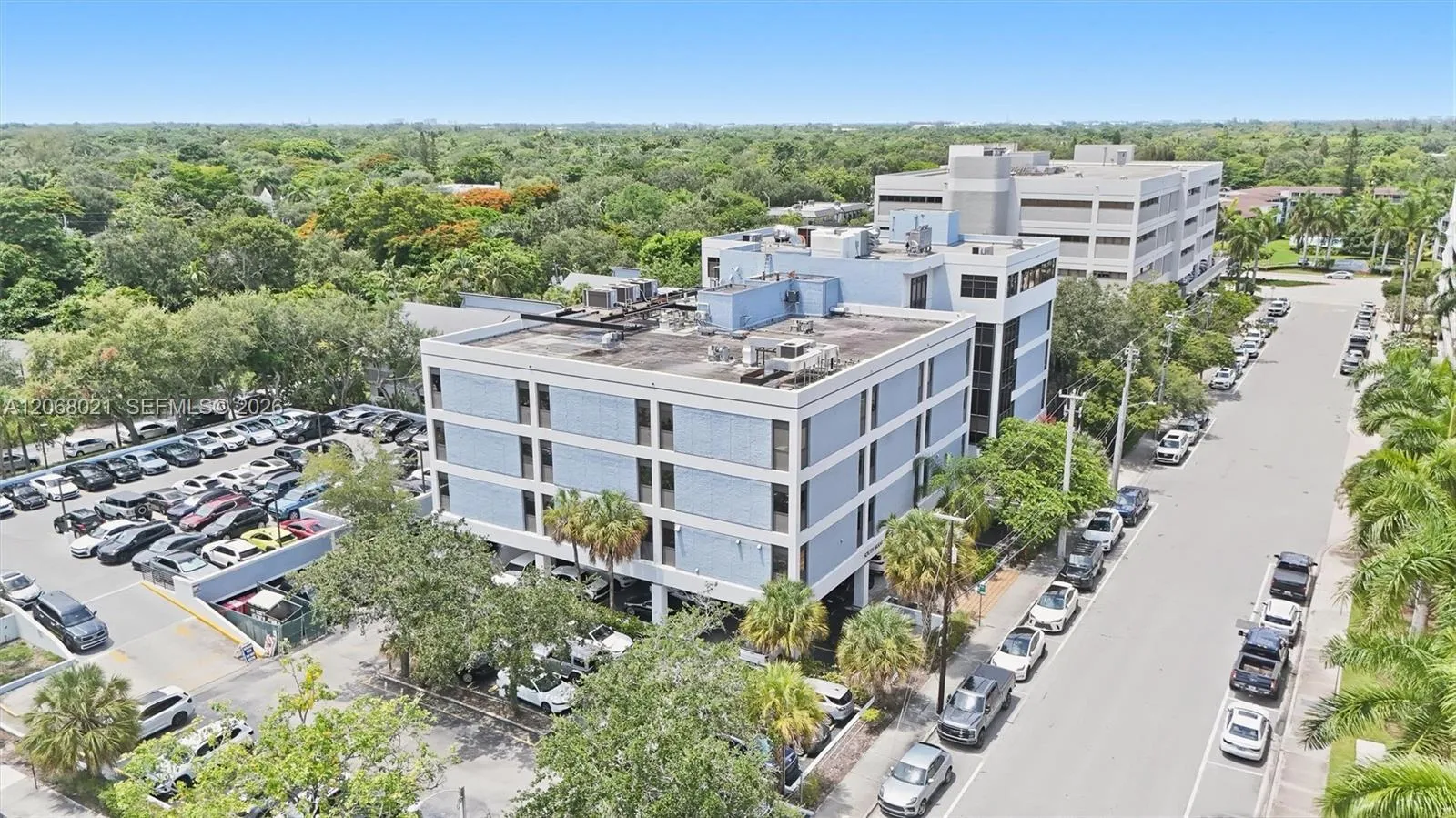 Foto de propiedad en 7330 SW 62nd Place 320A, South Miami, FL 33143 South Miami con MLS# 