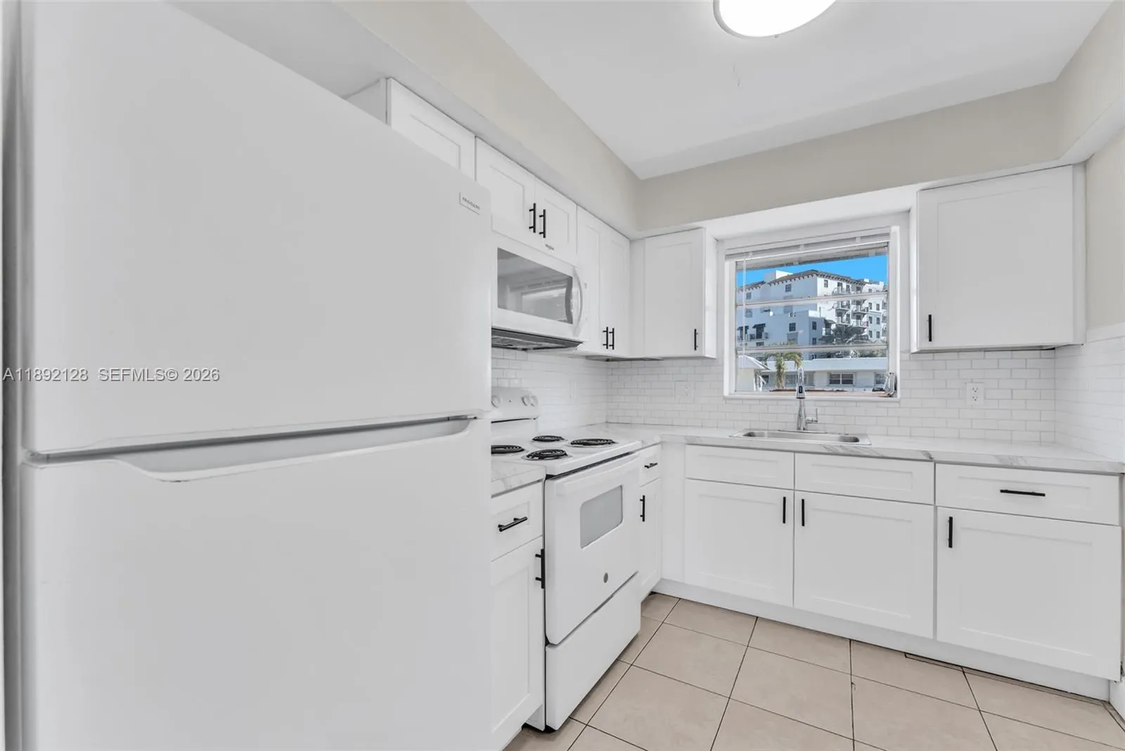 Foto de propiedad en 7330 SW 82nd Street B218, Miami, FL 33143 Miami con MLS# 