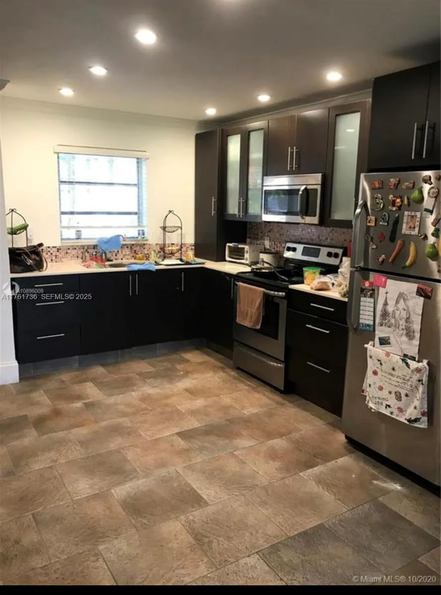 Foto de propiedad en 7344 SW 82nd Street C113, Miami, FL 33143 Miami con MLS# 