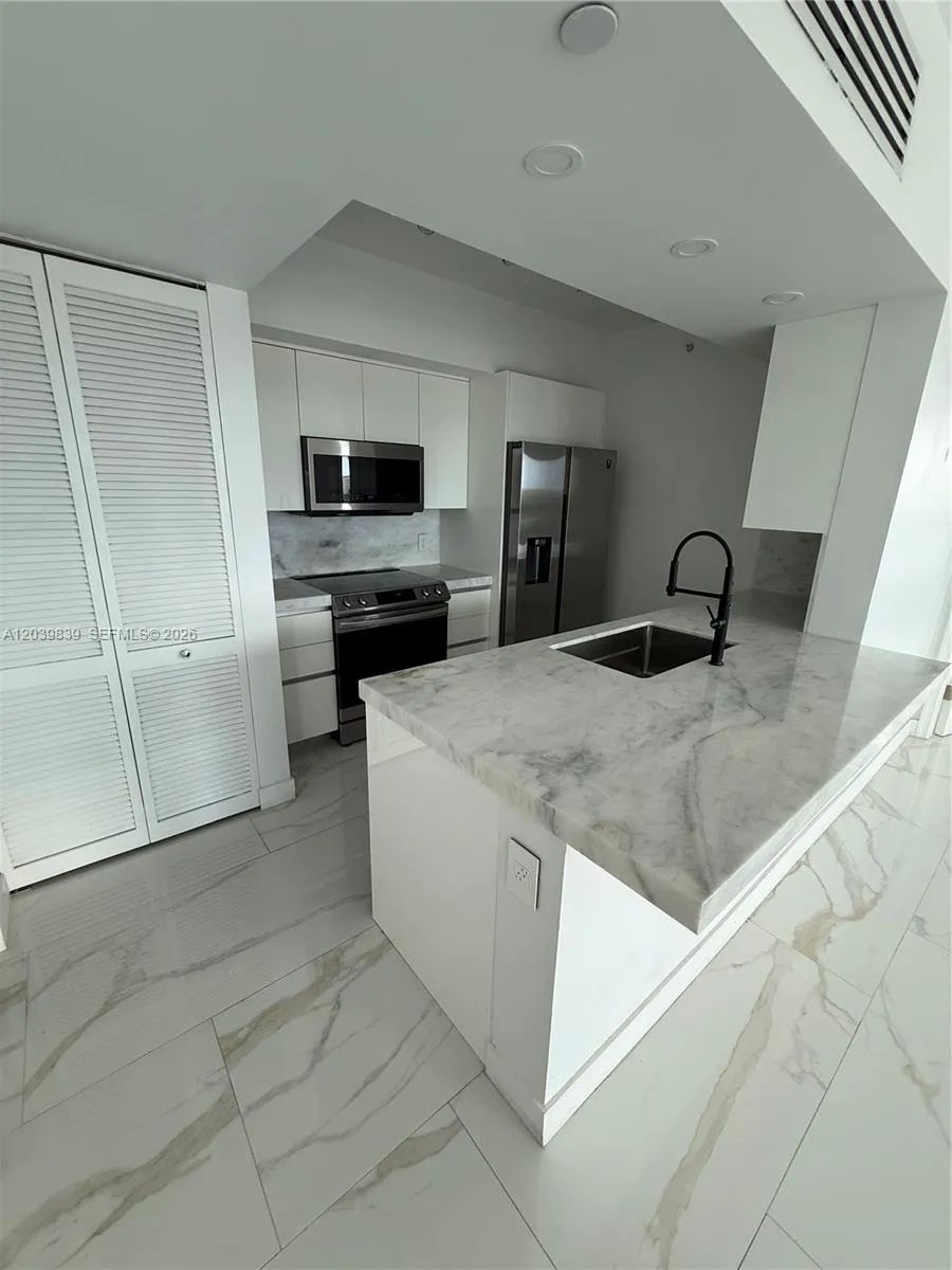 Foto de propiedad en 7350 SW 89th Street 1602S, Miami, FL 33156 Miami con MLS#