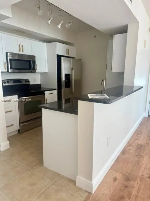 Foto de propiedad en 7350 SW 89th Street 2110S, Miami, FL 33156 Miami con MLS# 