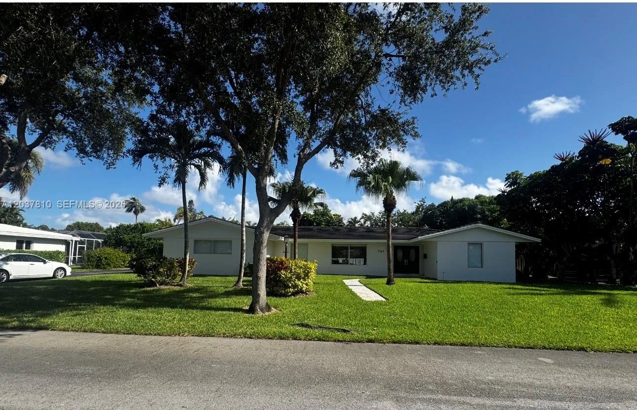 En Renta 7361 SW 117th Terrace, Pinecrest, FL 33156, Pinecrest, FL 33156