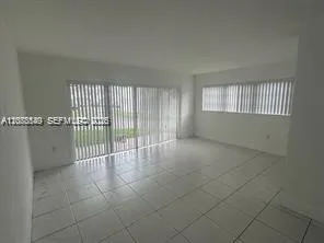 En Renta 7370 SW 82nd Street E120, Miami, FL 33143, Miami, FL 33143