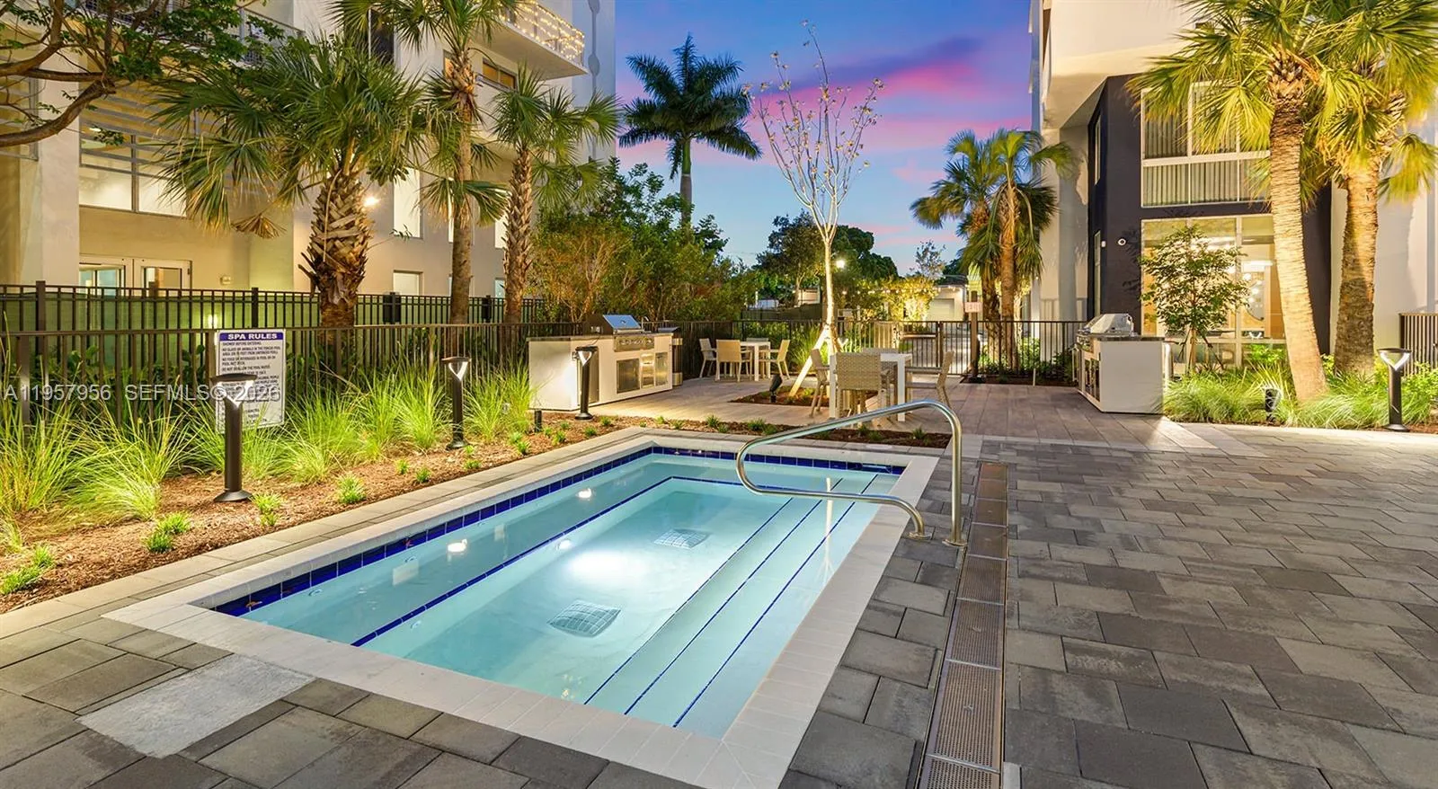 Foto de propiedad en 740 N Dixie Highway A6, West Palm Beach, FL 33401 West Palm Beach con MLS# 