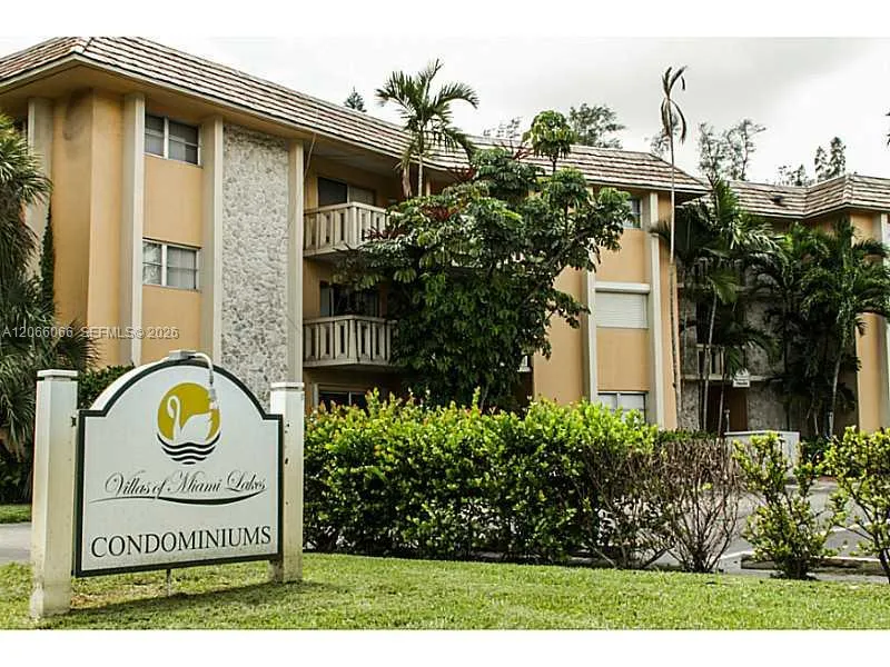 Foto de propiedad en 7400 Miami Lakes Drive D107, Miami Lakes, FL 33014 Miami Lakes con MLS# 