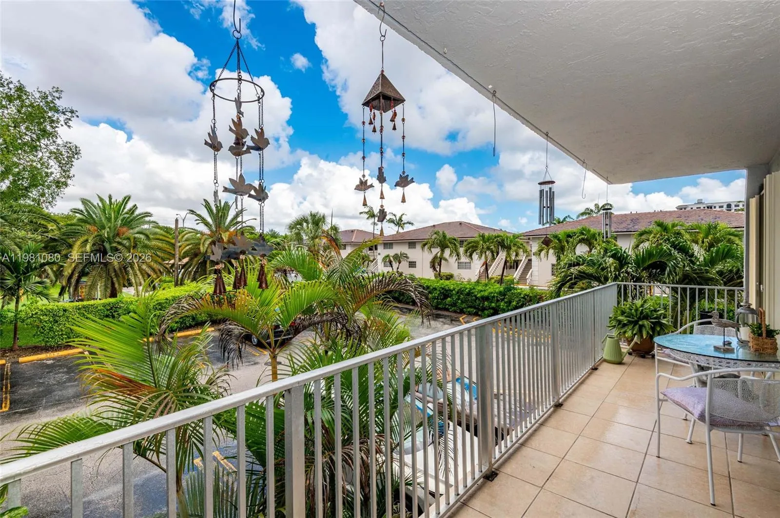 Foto de propiedad en 7403 SW 82nd Street 212N, Miami, FL 33143 Miami con MLS# 