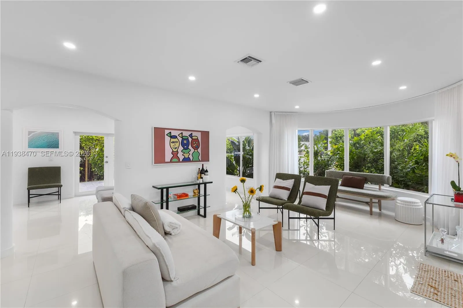 Foto de propiedad en 741 NE 87th Street, Miami, FL 33138 Miami con MLS# 