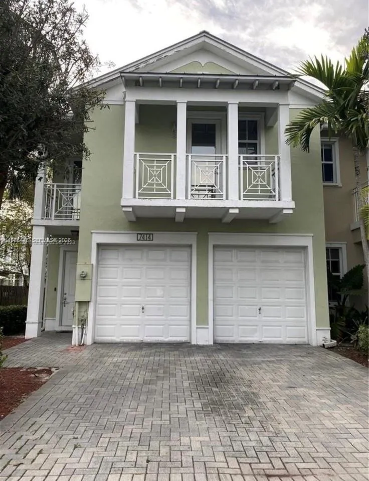 Foto de propiedad en 7414 NW 107th Court 7414, Doral, FL 33178 Doral con MLS# 