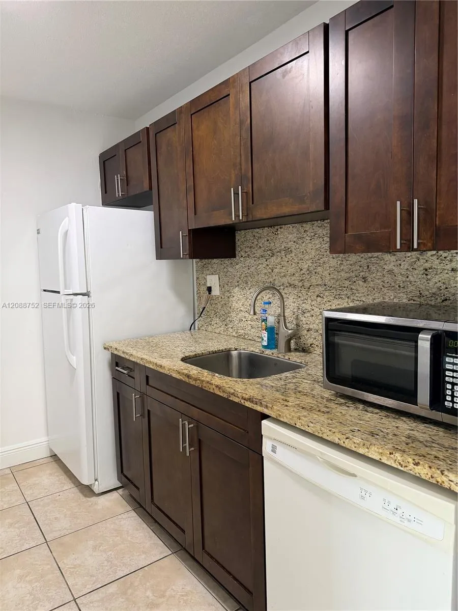 En Renta 7425 SW 152nd Avenue 11-106, Miami, FL 33193, Miami, FL 33193
