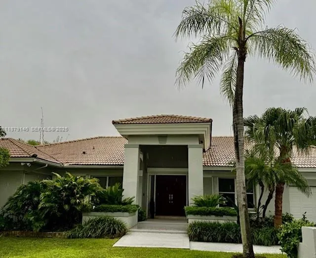 Foto de propiedad en 7425 SW 170th Terrace, Palmetto Bay, FL 33157 Palmetto Bay con MLS# 