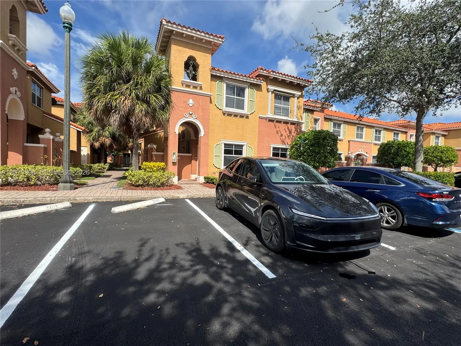 En Renta 744 SW 106th Avenue 2001, Pembroke Pines, FL 33025, Pembroke Pines, FL 33025