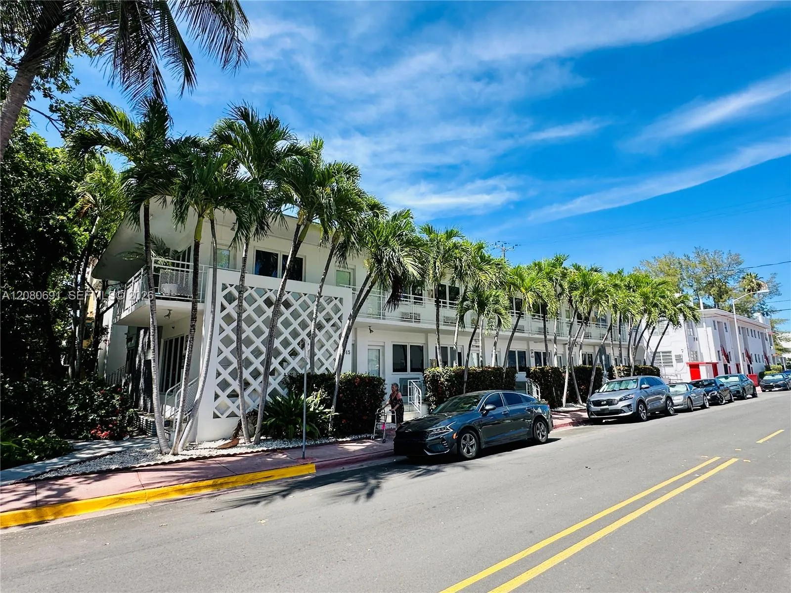 Foto de propiedad en 745 13th Street 17, Miami Beach, FL 33139 Miami Beach con MLS# 