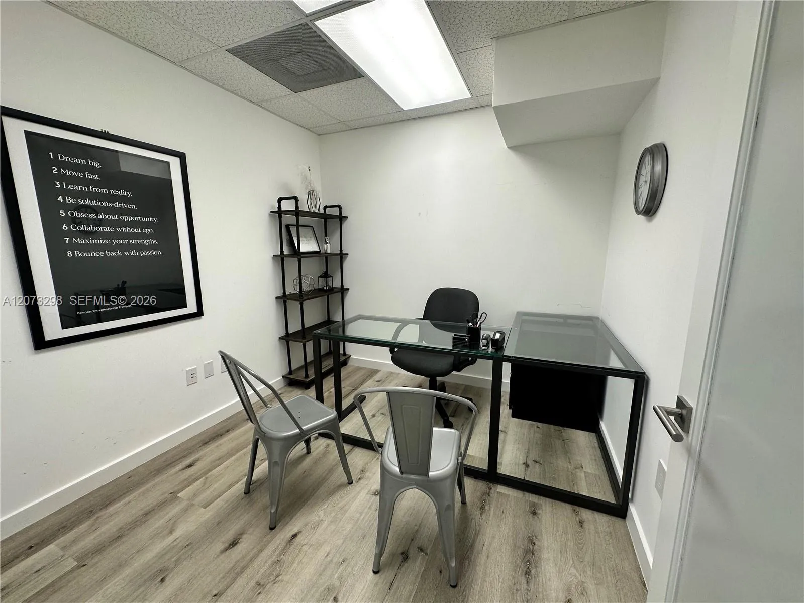 Foto de propiedad en 7452 SW 48th Street, Miami, FL 33155 Miami con MLS# 