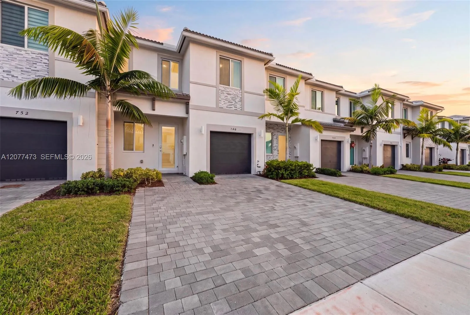 Foto de propiedad en 746 SE 14th Street, Homestead, FL 33034 Homestead con MLS# 