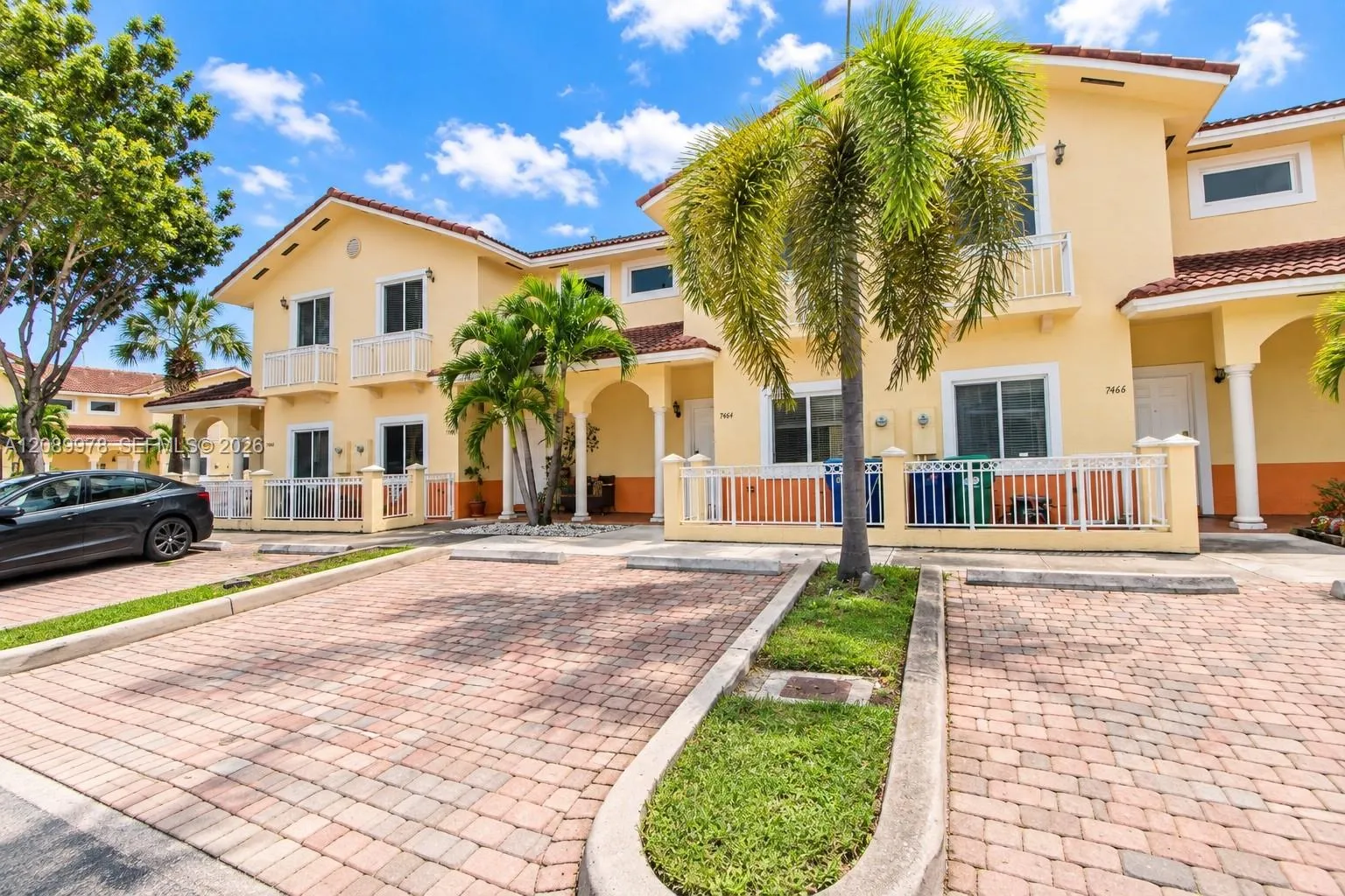 En Venta 7464 NW 180th Street, Hialeah, FL 33015, Hialeah, FL 33015