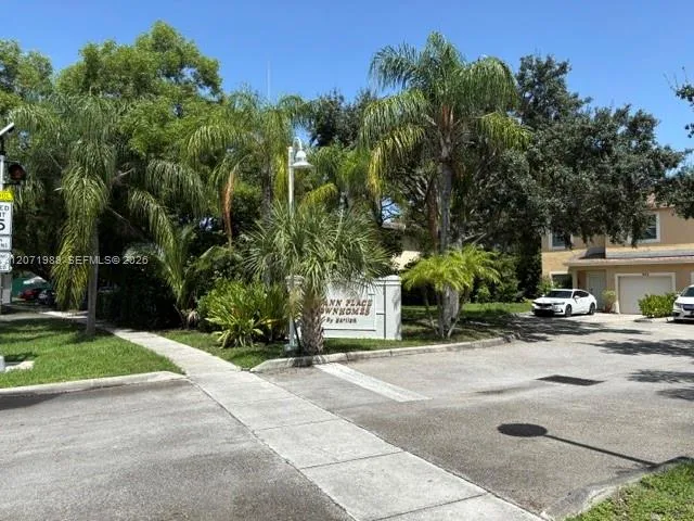 Foto de propiedad en 7469 Tam Oshanter Boulevard, North Lauderdale, FL 33068 North Lauderdale con MLS# 