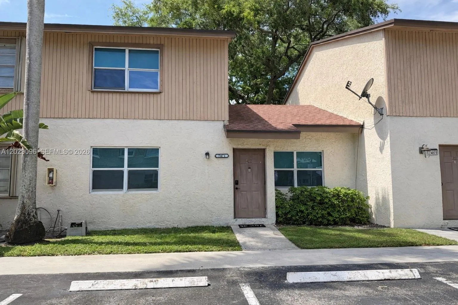 Foto de propiedad en 7471 W Sunrise Boulevard 7471, Plantation, FL 33313 Plantation con MLS# 