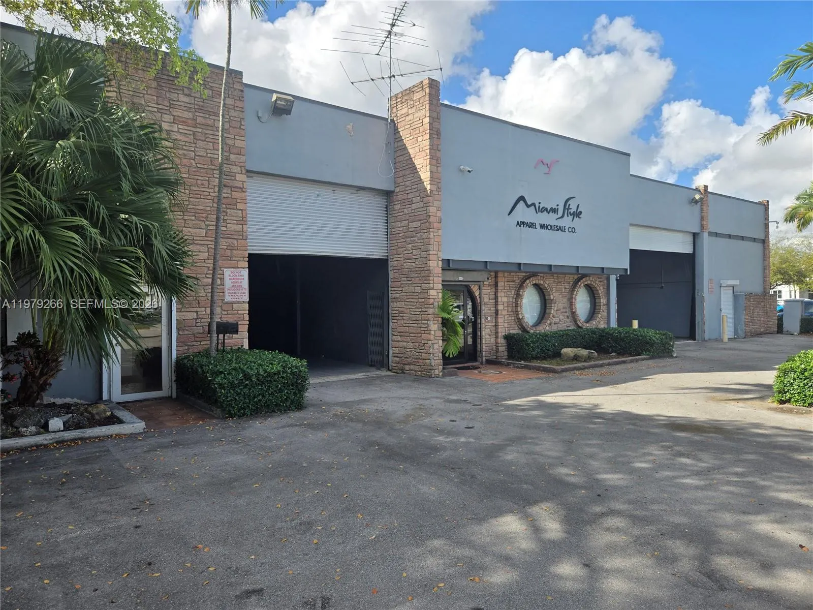 En Venta 7480 NW 52nd Street, Miami, FL 33166, Miami, FL 33166