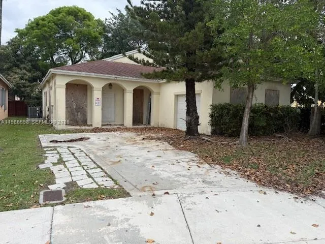 Vendido 75 NW 3rd Street, Homestead, FL 33030, Homestead, FL 33030