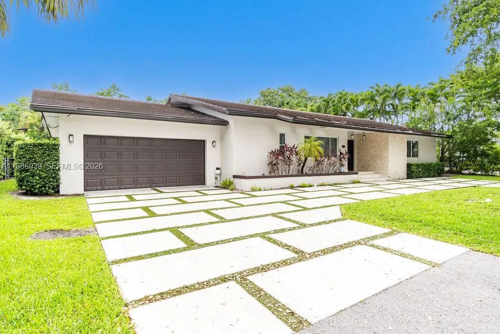 Foto de propiedad en 75 S Prospect Drive, Coral Gables, FL 33133 Coral Gables con MLS# 