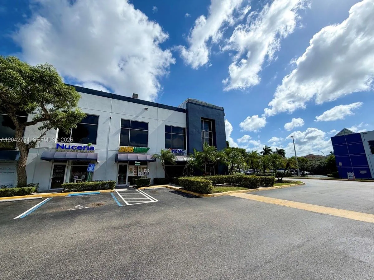 Foto de propiedad en 7500 NW 25th Street 107, Miami, FL 33122 Miami con MLS# 