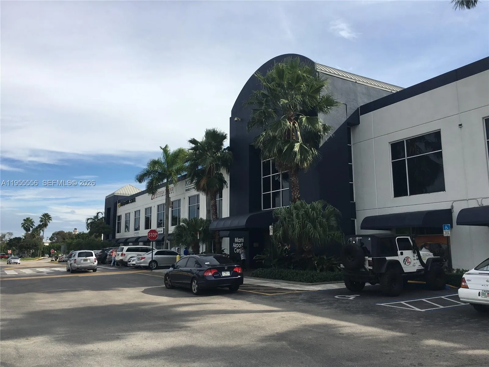 Foto de propiedad en 7500 NW 25th Street 256, Miami, FL 33122 Miami con MLS# 