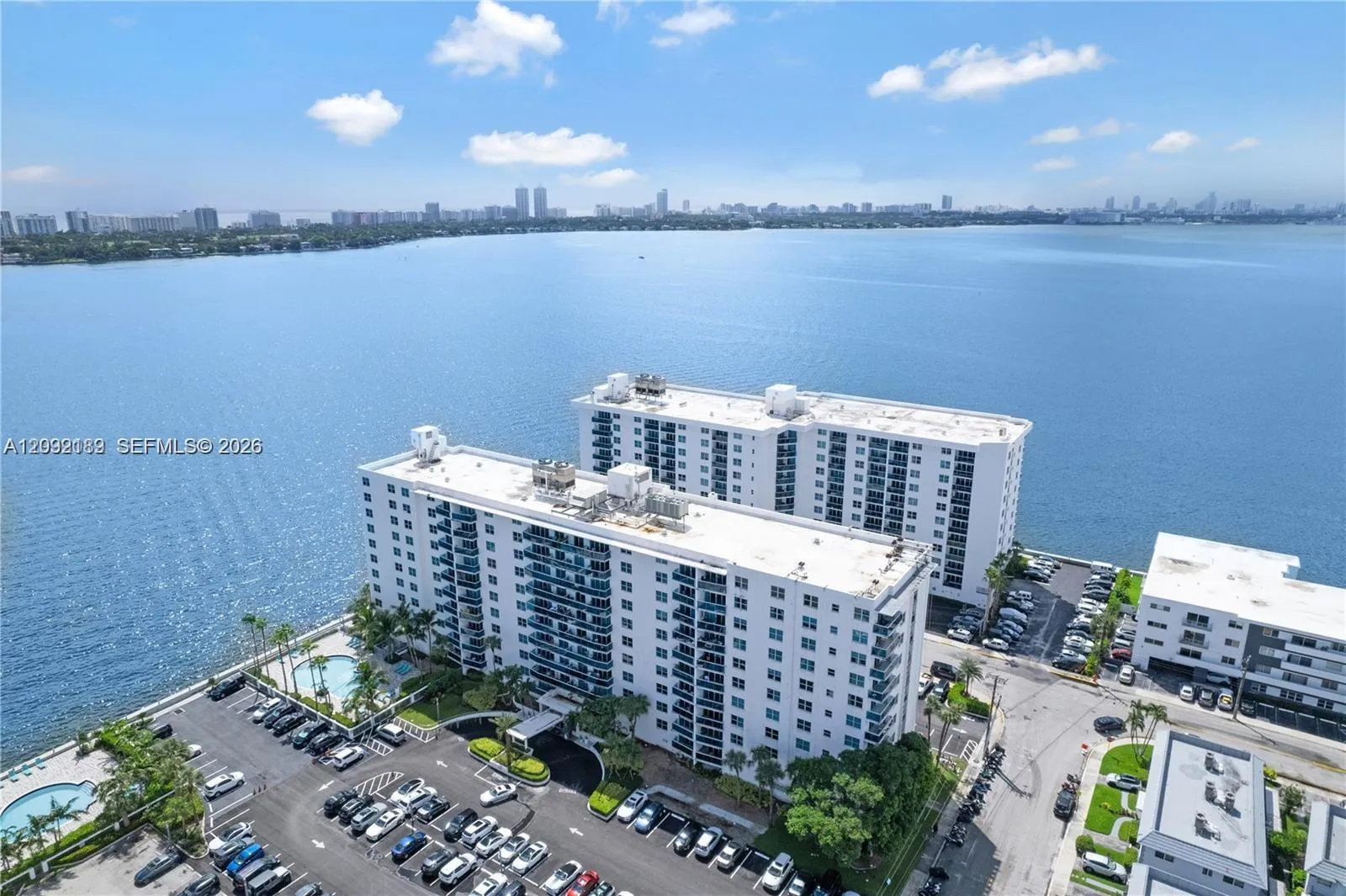 En Venta 7501 E Treasure Drive 2M, North Bay Village, FL 33141, North Bay Village, FL 33141