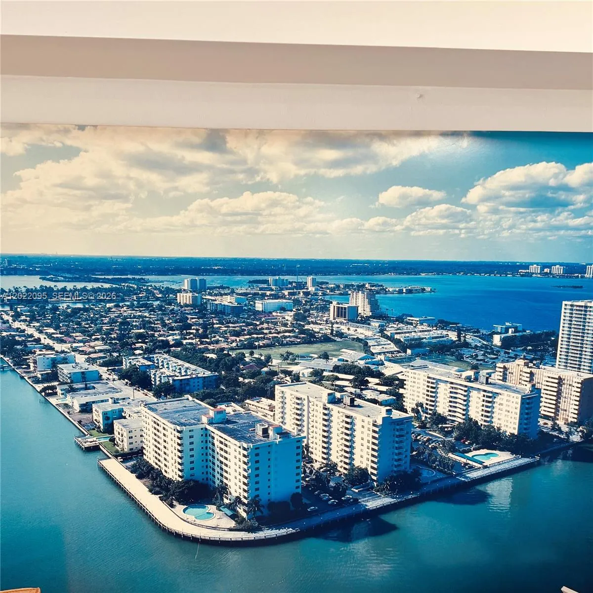 Foto de propiedad en 7501 E Treasure Drive 7R, North Bay Village, FL 33141 North Bay Village con MLS# 