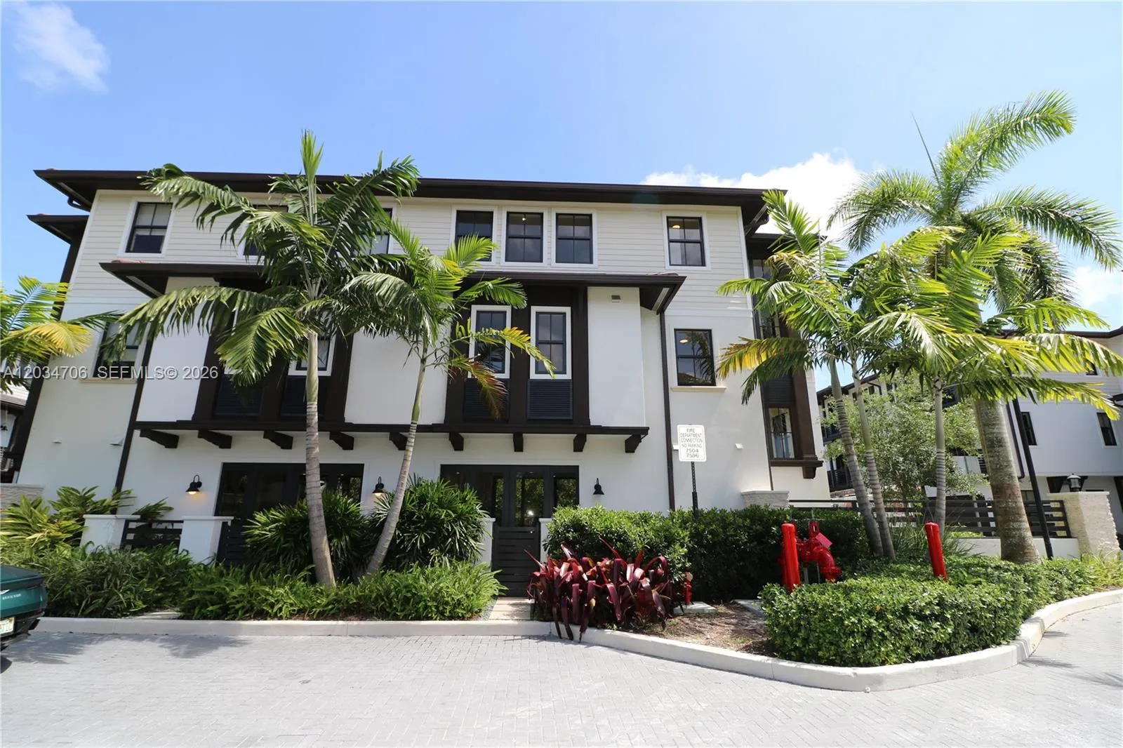 En Renta 7504 SW 100th Street, Pinecrest, FL 33156, Pinecrest, FL 33156