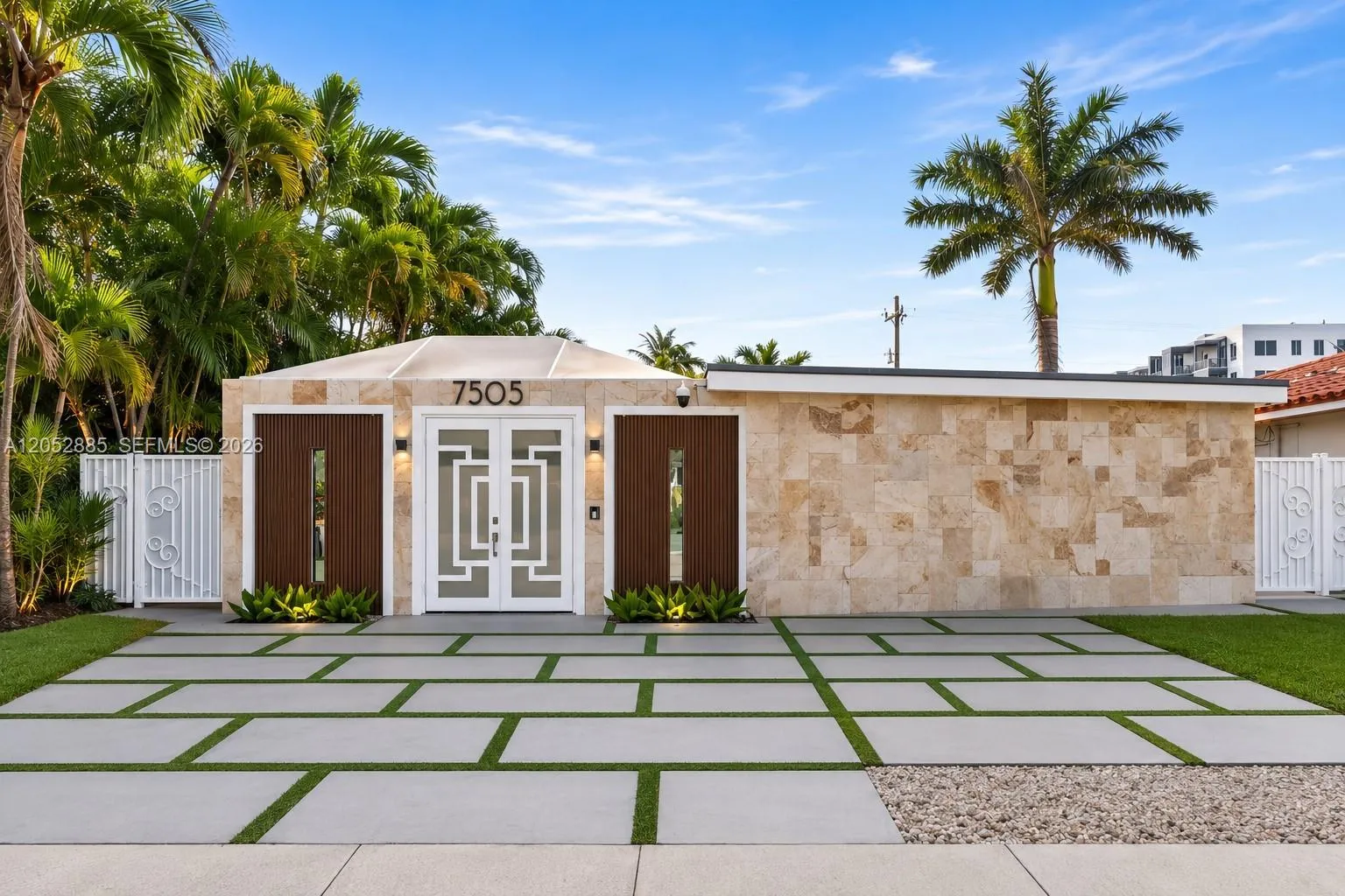 Foto de propiedad en 7505 Mutiny Avenue, North Bay Village, FL 33141 North Bay Village con MLS# 