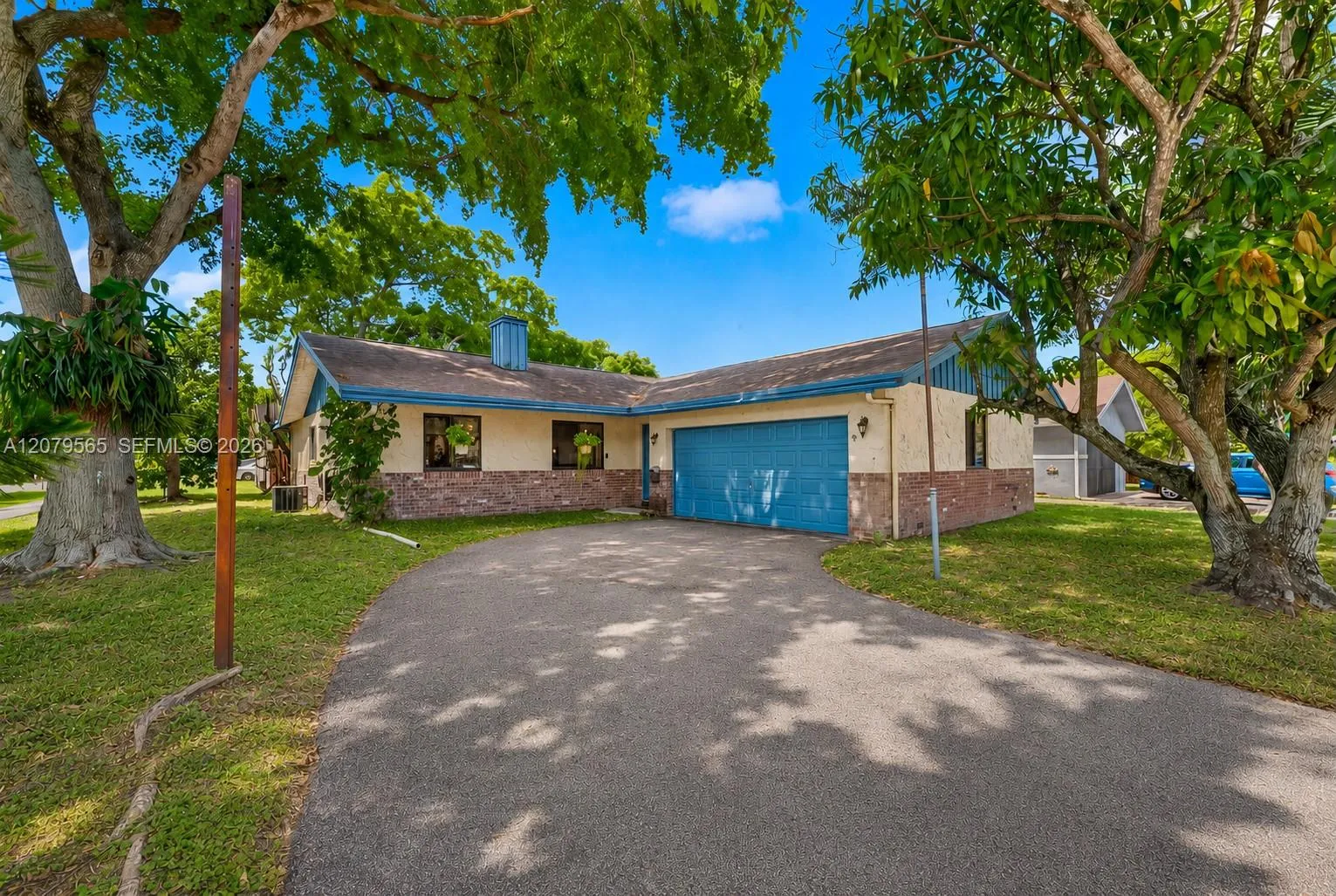 Foto de propiedad en 7508 SW 6th Court, North Lauderdale, FL 33068 North Lauderdale con MLS# 