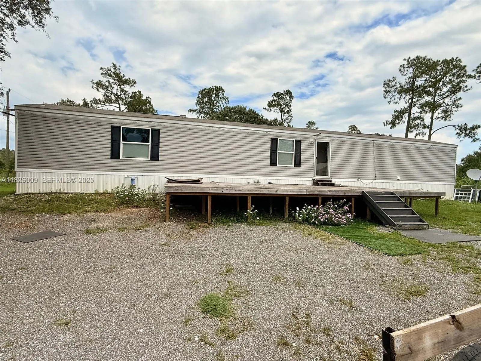Foto de propiedad en 751 Appaloosa Avenue, Clewiston, FL 33440 Clewiston con MLS# 