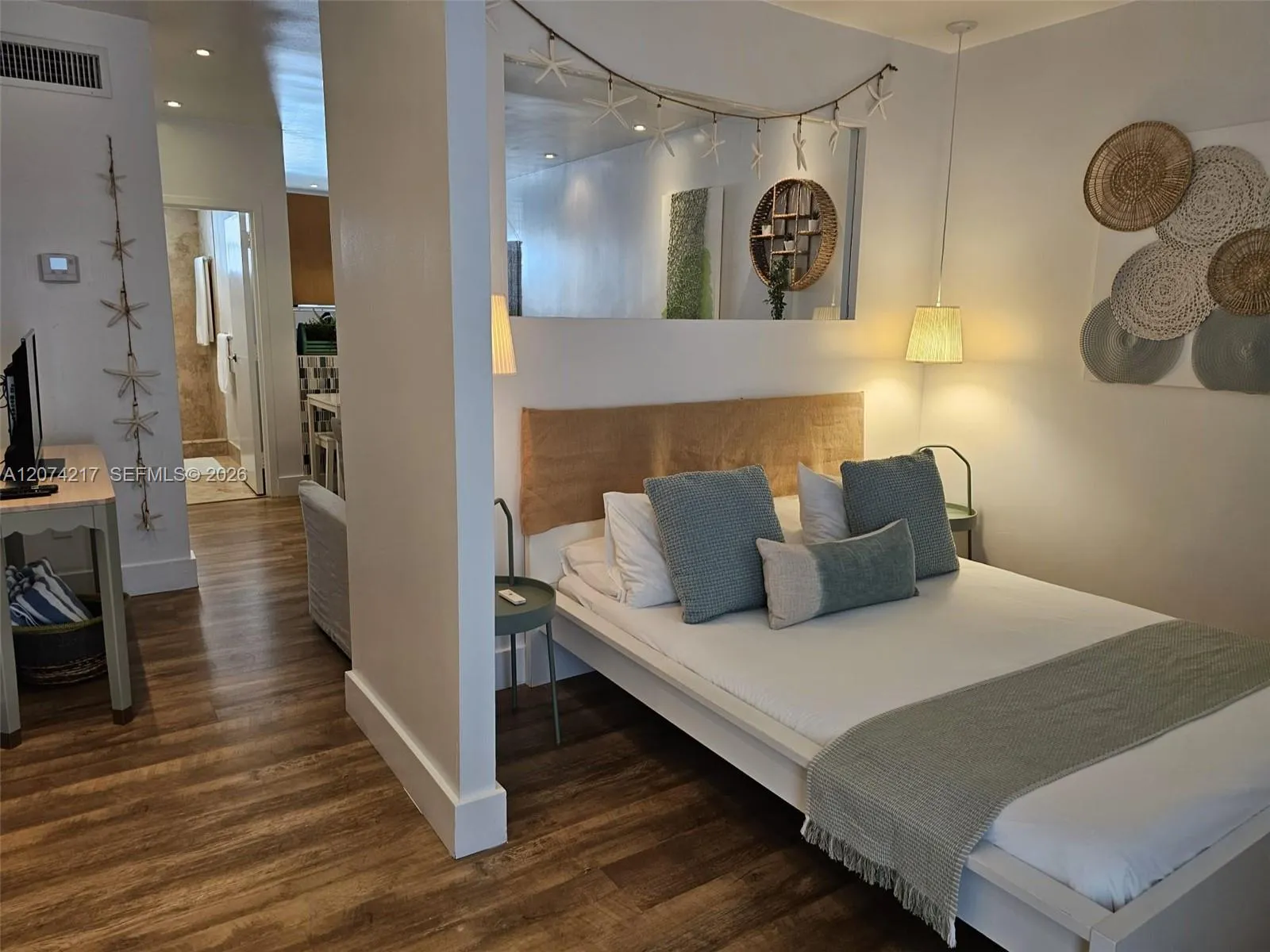 Foto de propiedad en 751 Collins Avenue 3, Miami Beach, FL 33139 Miami Beach con MLS# 